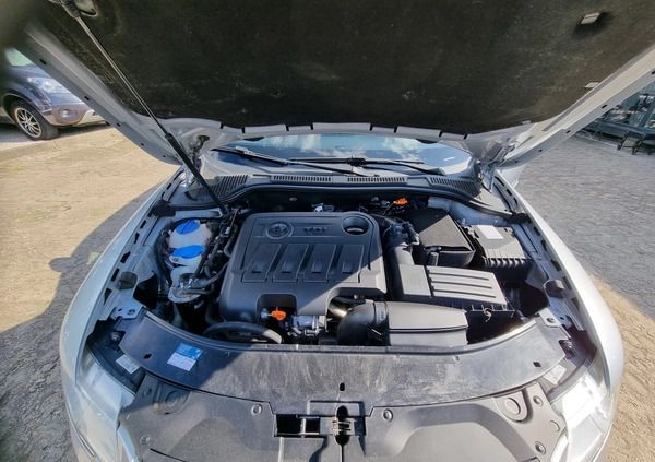 Skoda Superb cena 35600 przebieg: 239700, rok produkcji 2012 z Ostrów Lubelski małe 562